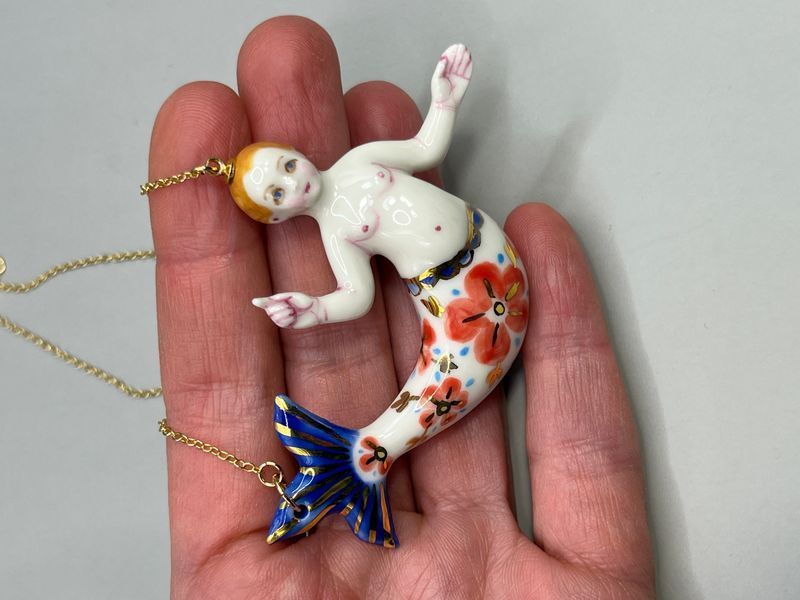 pendant Little Mermaid with a long chain