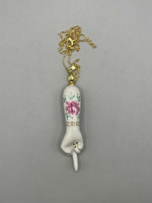 pendant Gesture of Goodwill